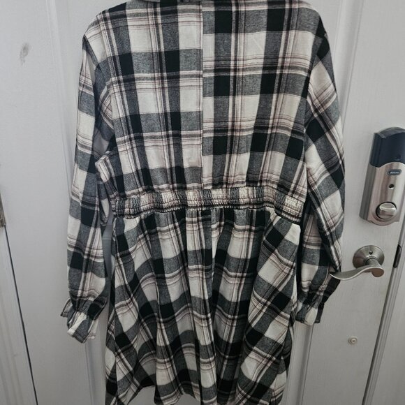 Flannel Dress - Picture 3 of 7
